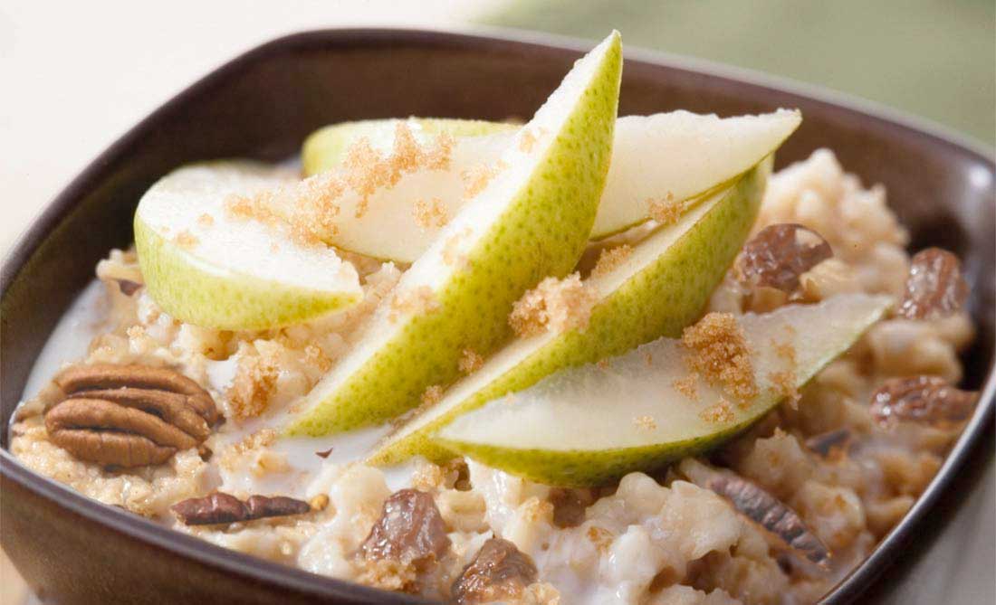 Hearty Oatmeal with Pears